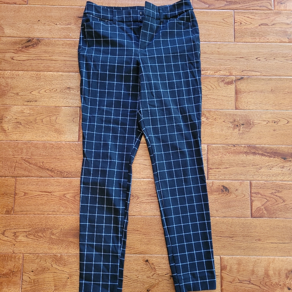 Old Navy Pixie Pants Regular Length